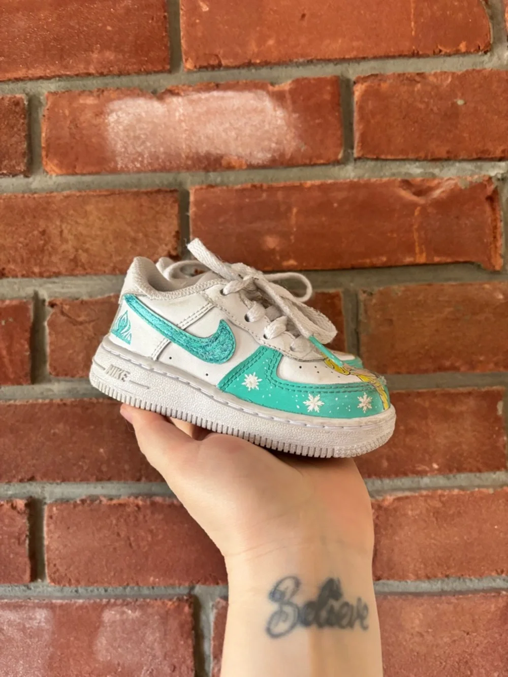 Custom Frozen Elsa Nikes - Picture 4 of 5